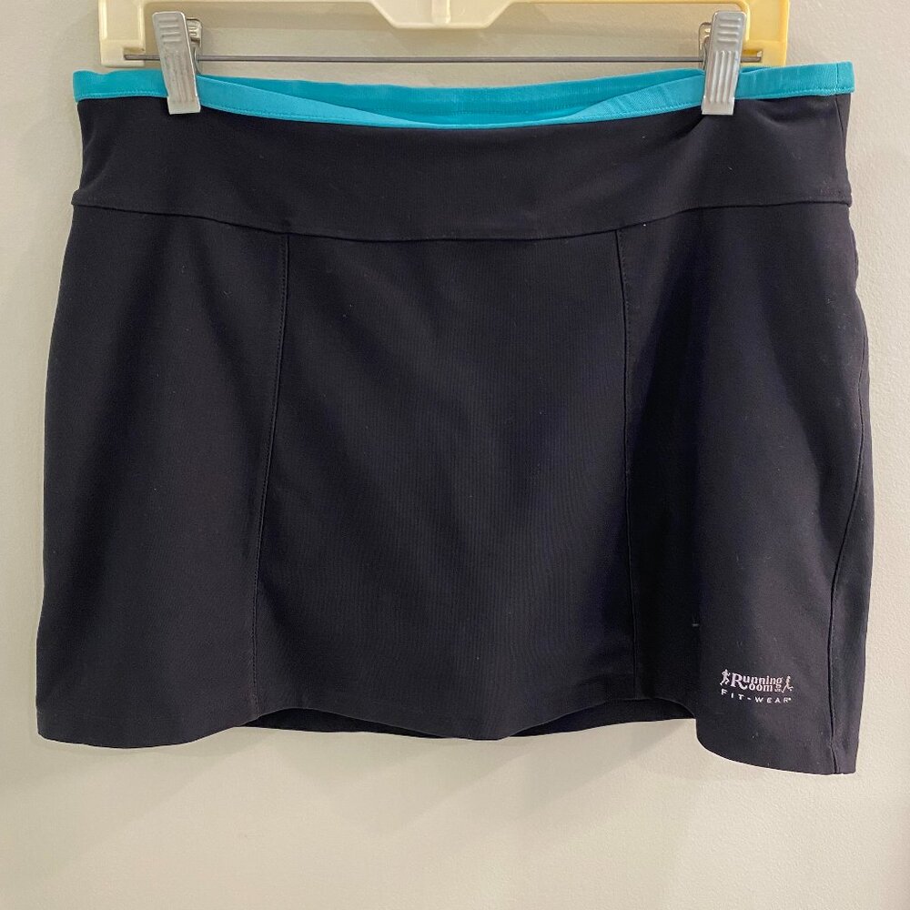 Running Room Black Scort Size M, Fit-Wear